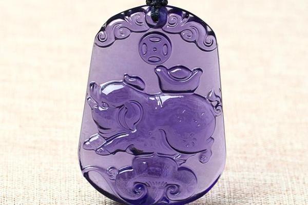 属猪火命人适合佩戴的吉祥物与饰品推荐