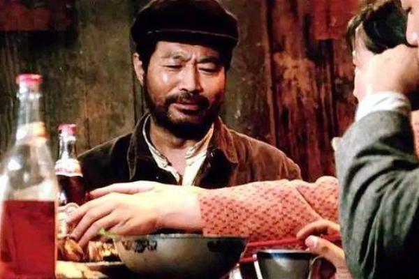 《奴才之命》：逆境中的追求与反思
