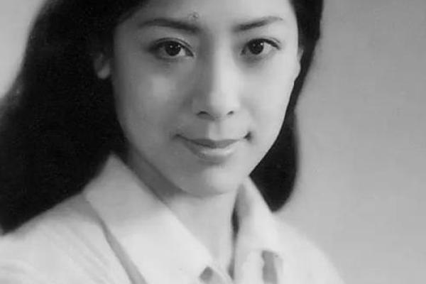 1963年出生的命运与性格：揭示一个时代的独特魅力