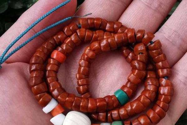 水命人的文玩佩戴：提升运势、增强魅力的秘钥