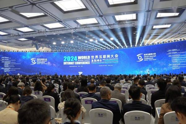 1997年6月15日：历史交汇点的命运与启示