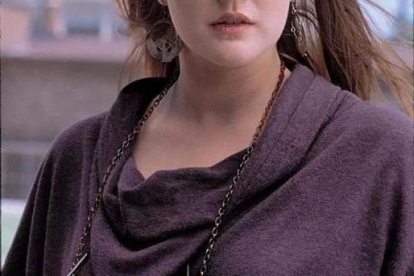 女孩大小眼的命运：揭开魅力与挑战的秘密
