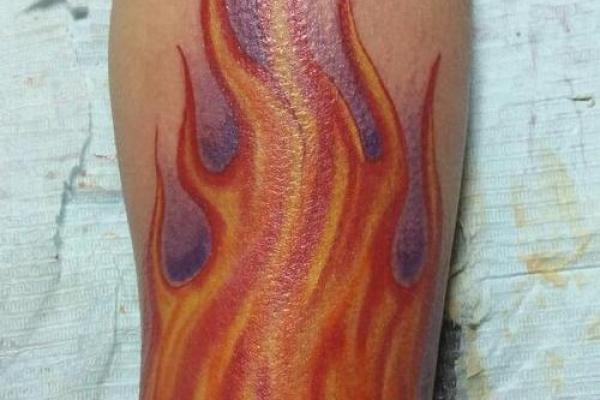 火命人适合的纹身设计：彰显热情与个性之美