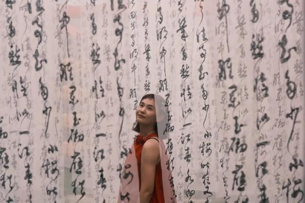 探索思维的海洋：当脑袋上没有旋一个命时的心灵之旅