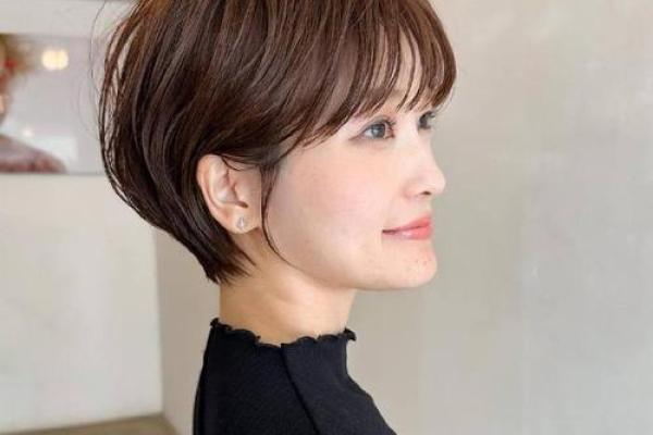 命里水多适合的发型，助你展现优雅魅力与自信风采！