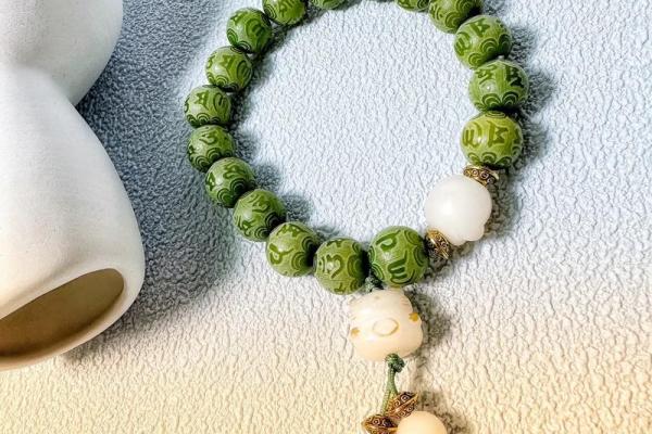 桑树木命的颜色选择：从五行来看桑树命的吉祥色彩