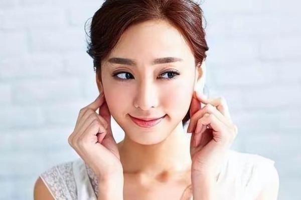 软耳朵的人命运分析:细腻感知与人生策略的完美结合 软耳朵的人命运分析:细腻感知与人生策略的完美结合