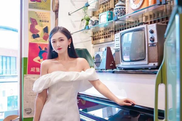 1977年10月的命运:重拾梦想与勇气的转折点 1977年10月的命运:重拾梦想与勇气的转折点