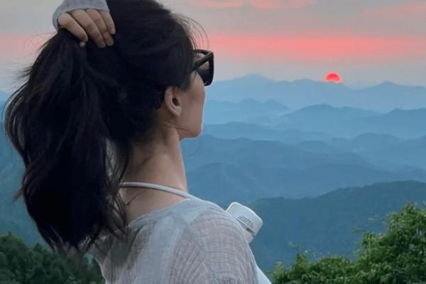 水猴命的宝石佩戴指南：提升运势与魅力的秘诀