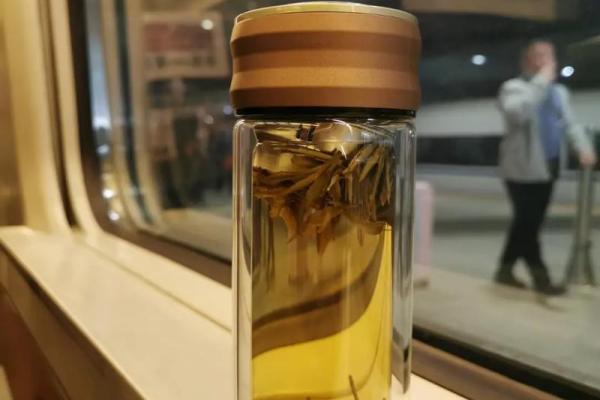 投胎家庭的命运之谜:人生起点影响深远 投胎家庭的命运之谜:人生起点影响深远