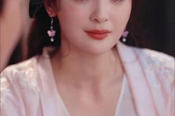 眼瞎耳聋的女人，命运与内心的抗争与希望
