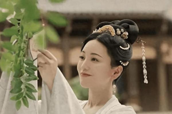 揭秘童女命：她的出现何时揭开命运之谜？