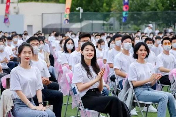 2022年牛年38岁的人命运揭秘：你该如何把握未来？