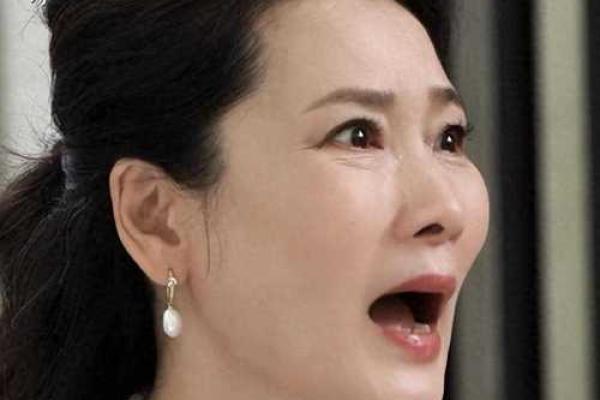 探索天生黄眼珠的命理与性格特征，揭示独特的人生轨迹