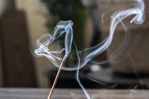 水命人的风水摆放技巧：助你增旺运势，幸福安康！