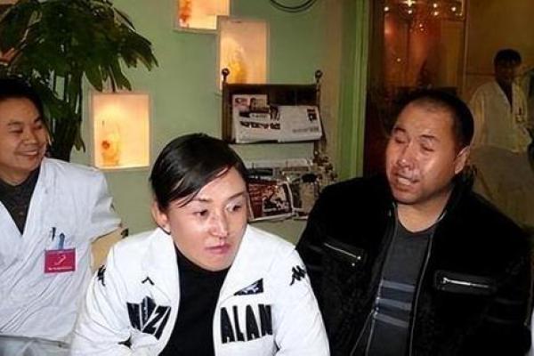 属鸡人为何命运多舛：揭秘背后的原因与解读