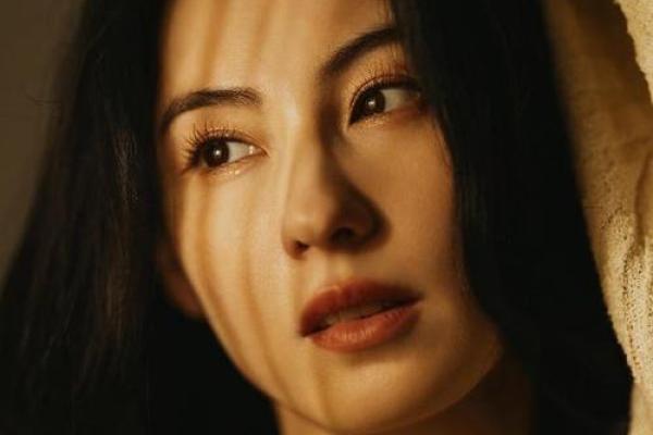 谭咏麟命理解析：星光背后的缺陷与挑战