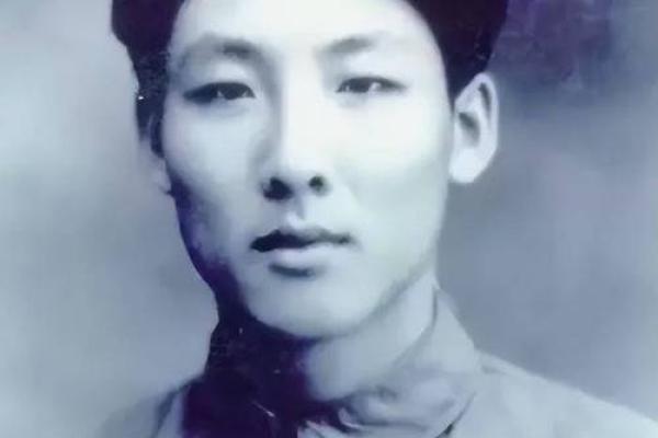 脖子后有肉的人：命运的秘密与生活的启示