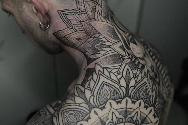 金命者的纹身选择：独特魅力与个性表达之道