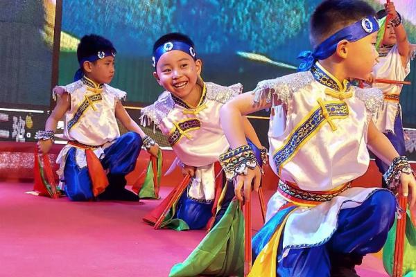 2000年出生的宝宝命运特征：带你了解他们的性格与未来