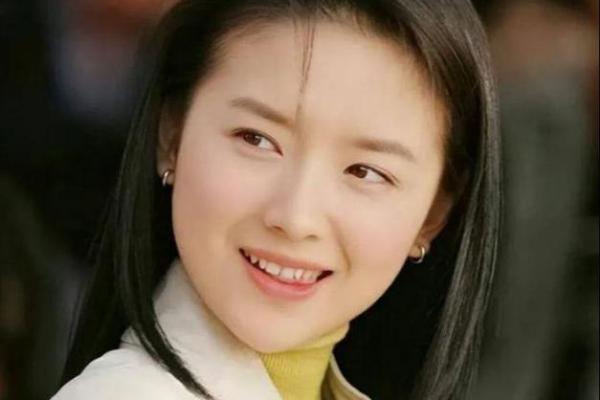 金命女性的魅力配饰：搭配运势与风格的完美平衡