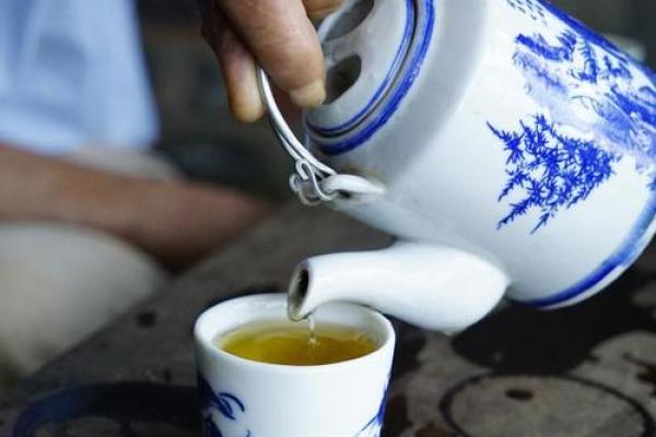 庚寅月乙丑日命理解析：如何掌握命运与生活的智慧