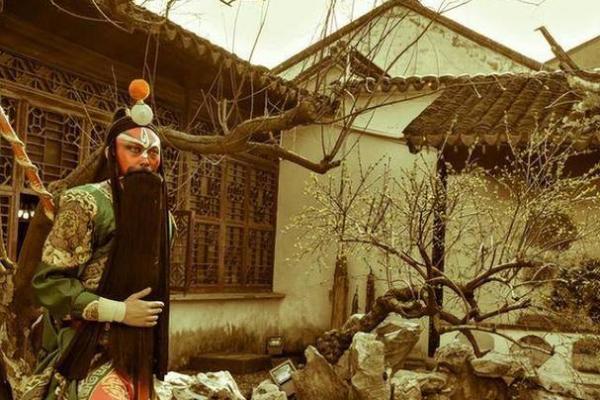 19909月25日出生者命运解析：深邃灵魂的旅程与启示