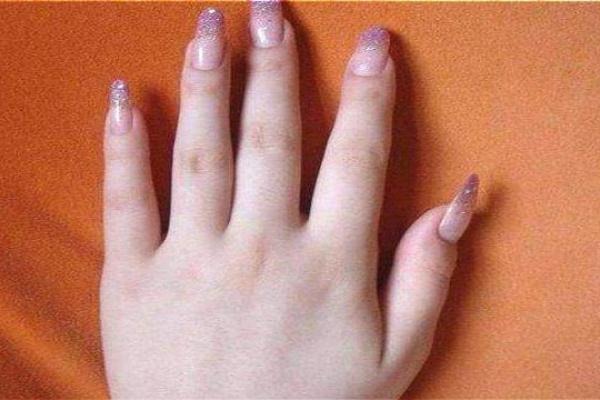 手上长毛的人是什么命？揭示隐藏的命运与个性秘密！