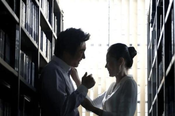 女人脚大手小的命运：生活中的隐秘与智慧