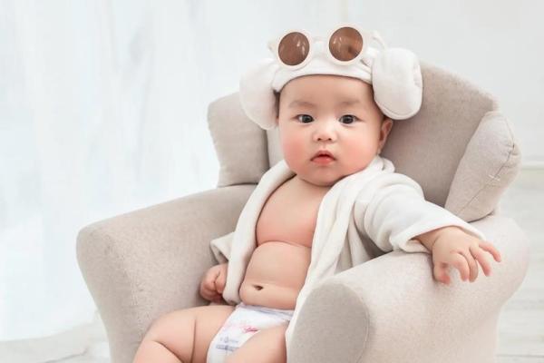 29号出生者的命运与性格揭秘，探索人生路上的美好与挑战