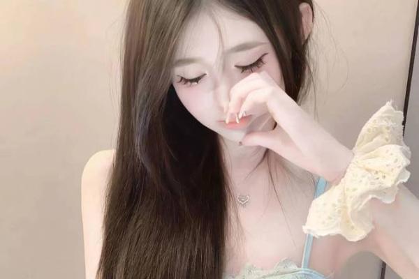 金命女人缺什么颜色？揭示你的幸运色与魅力之路！