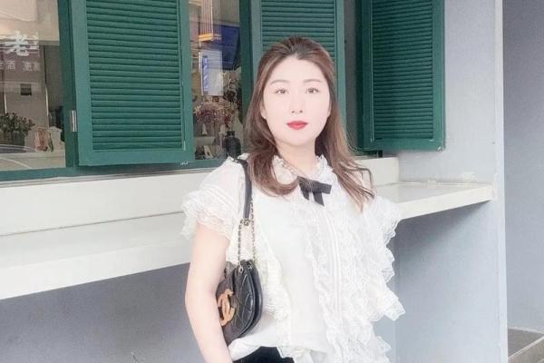 火命与颜色搭配的艺术：点燃生活的缤纷梦想