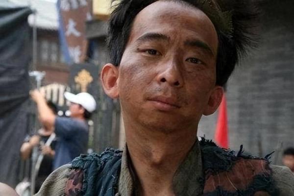 侧面观察：那些被认为丑的人，实际上有怎样的命运？