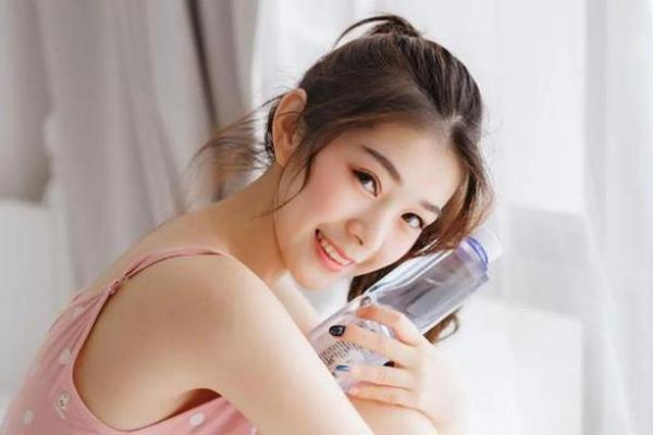 红脸桃花命：解锁你命中注定的爱情密码