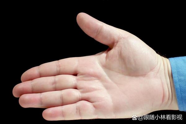 揭示食指歪斜之人的命运特征与人生解析