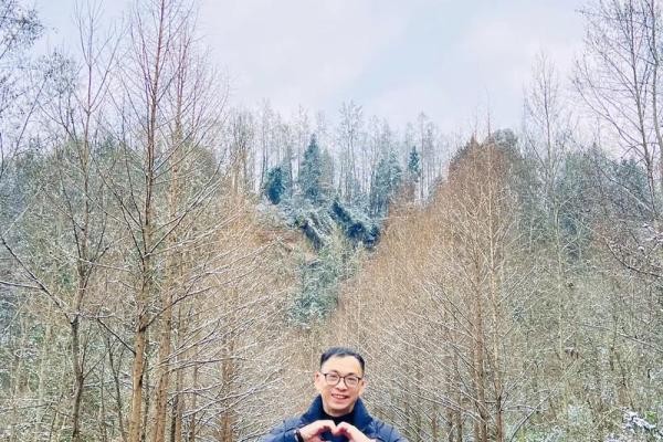 在音乐旋律中感受爱意，舒畅的情感之旅