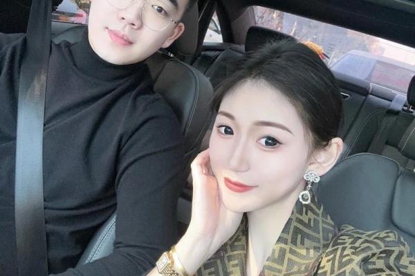厌世眼女生的命运探寻：命运的转折与内心的救赎