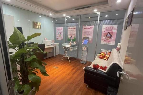 金命人如何佩戴饰品来化解财运之困，提升生活品质