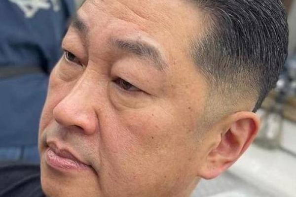 龟背头男人：命理中的神秘符号与命运解析