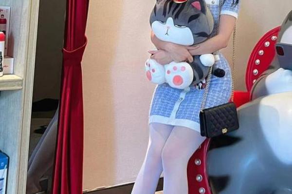 金命女生的运势与首饰搭配：选择适合你的美丽法宝！