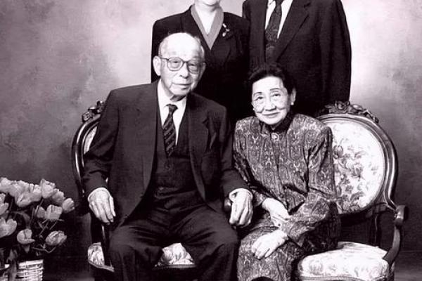 女人豁牙露齿：她们的命运与性格之谜