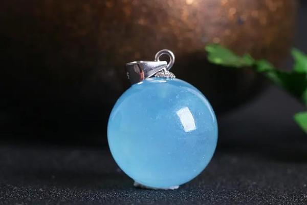 海中金命人适合佩戴的饰品，提升运势的秘密