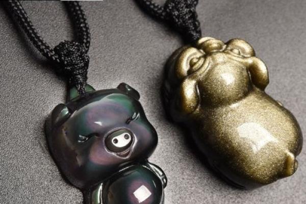 属猪火命适合佩戴的饰品与建议详解