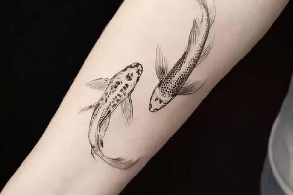 城头土命纹身：象征着坚韧与大地的力量