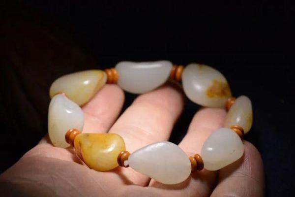 木命男人佩戴什么玉,助你运势如虹,福运绵绵不绝 木命男人佩戴什么玉,助你运势如虹,福运绵绵不绝