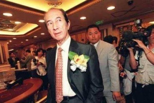 香港明星续命背后的故事与启示：生与死的挣扎与希望