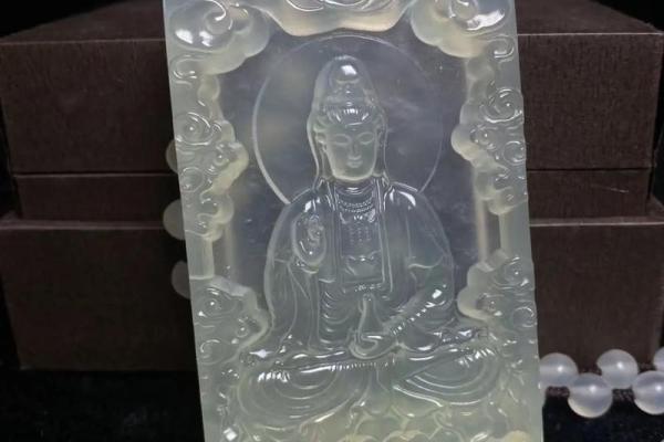 炉中火命女性适合佩戴的观音菩萨吊坠解析