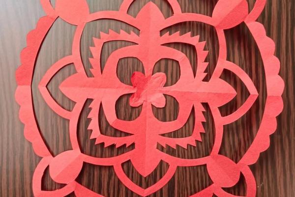 揭秘满命烟霏的武器类型与使用技巧，探索她的战斗魅力与风格！