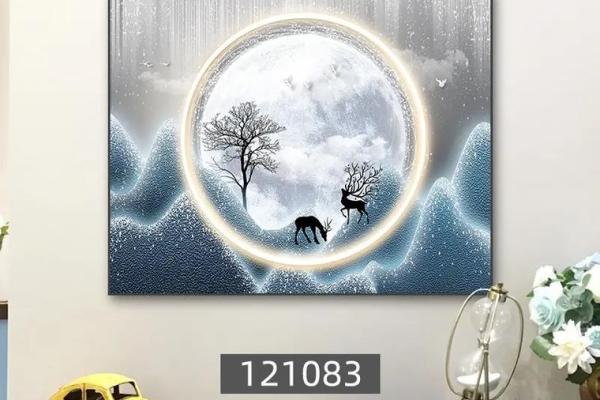 木命客厅装饰：如何选择适合的挂画与艺术品