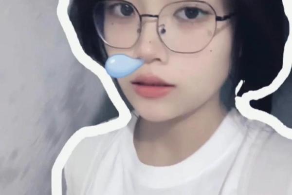 2023年老鼠运势解析：鼠年生人的命运与机遇